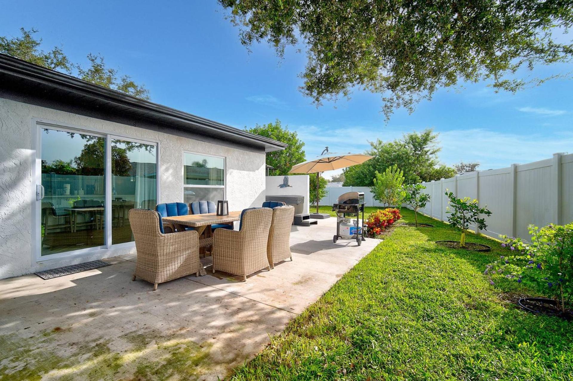 Tranquil Breeze Villa Bradenton Exterior photo